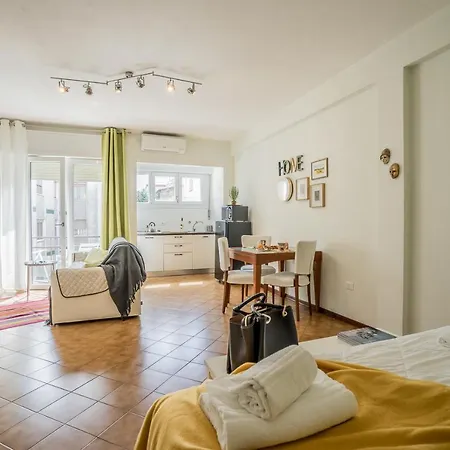 Arca Conte Rosso * Μέστρε